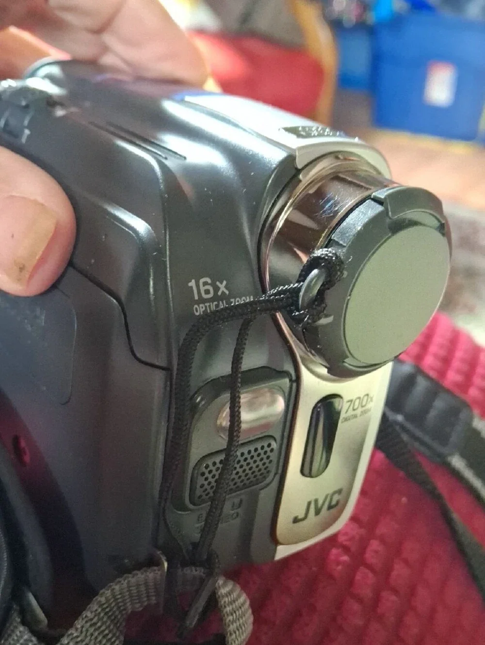 JVC GR-D72U MiniDV Digital Video Camcorder 16x Optical Zoom w/ Original Box